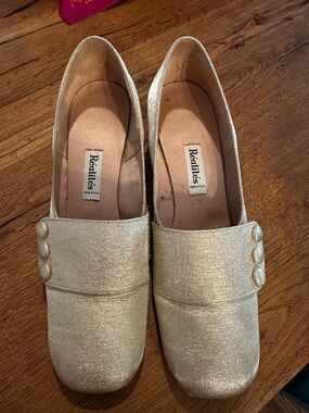 Realites Vintage Gold 60's Sparkle Button Trim Block Heel Shoes